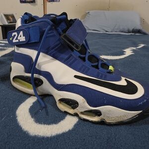 Nike Blue and White Athletic Shoe